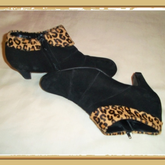 AEROSOLES Shoes - Play Date Black Suede Animal Skin Cuff Booties